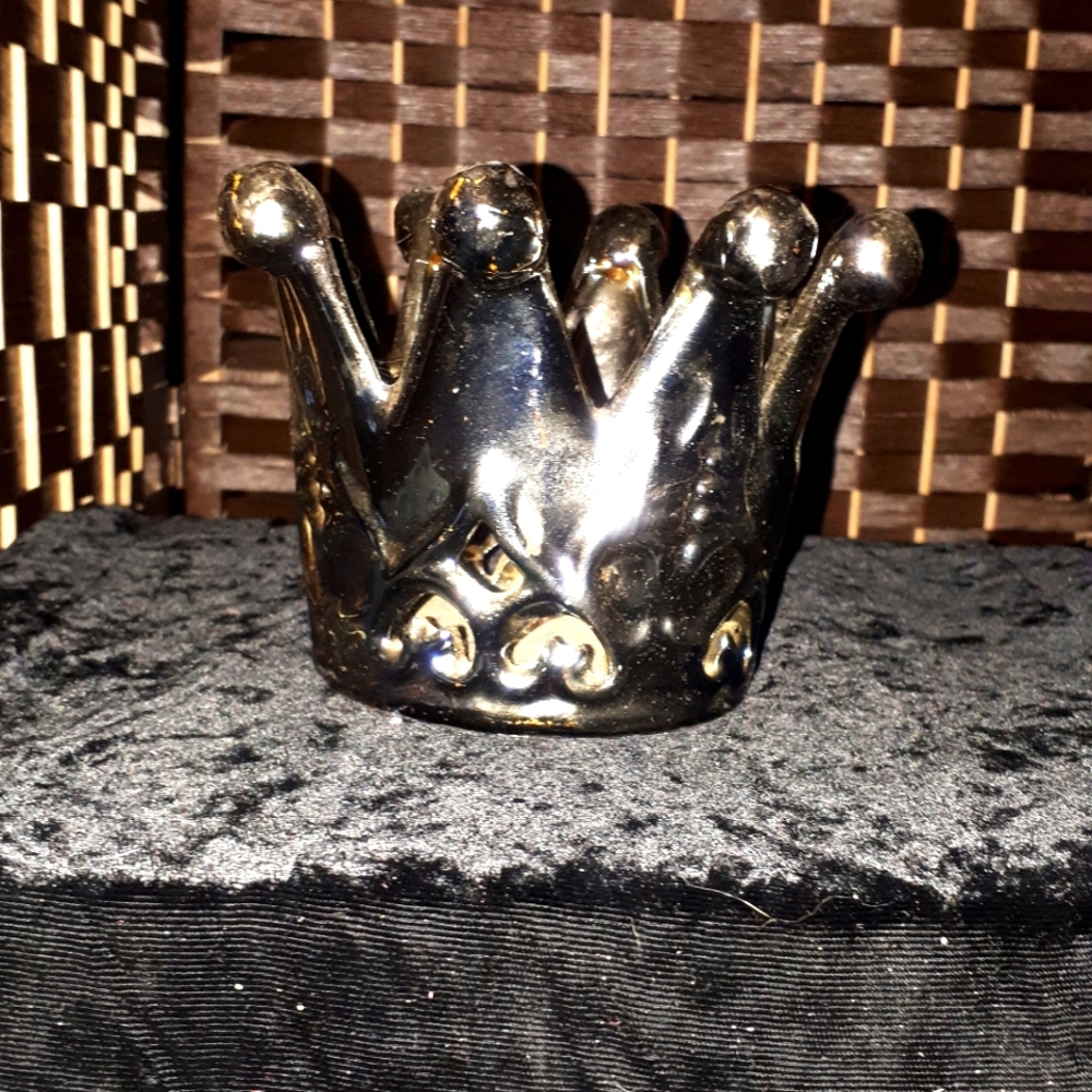 Vintage Silvery ceramic crown
